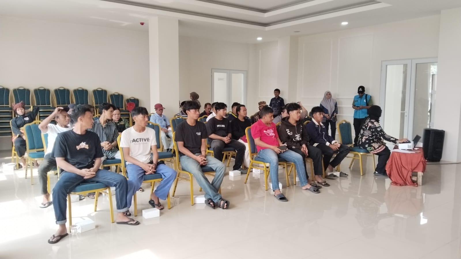Peringati HANI 2026, Kelurahan Semper Barat Gelar Pelatihan Barbershop untuk Berdayakan Penyintas Pasca Rehabilitasi 1