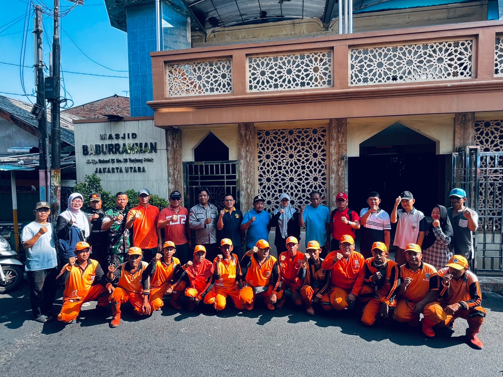 Camat Tanjung Priok Gelar Giat Bersih - Bersih Masjid di Wilayah Tanjung Priok 1