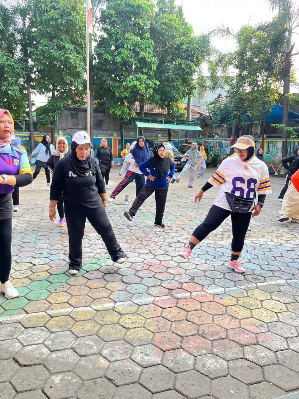 Jumat, 26 Juni 2026 | Senam Kesegaran Jasmani (SKJ) Bersama di Halaman Kantor Kelurahan Pademangan Timur 2