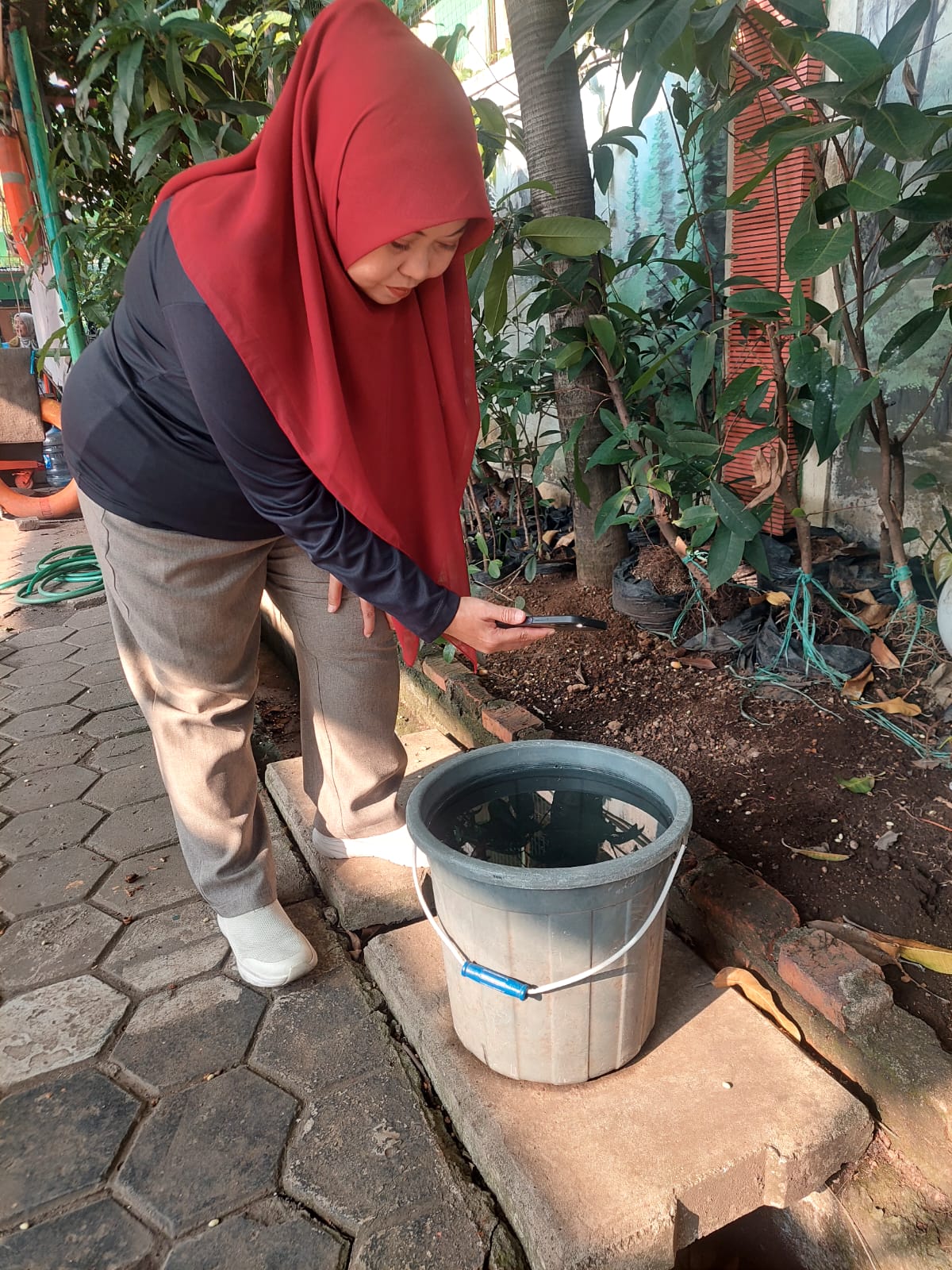 Jumat, 26 Juni 2026 | Pemberantasan Sarang Nyamuk (PSN) di Lingkungan Perkantoran Kelurahan Pademangan Timur 1