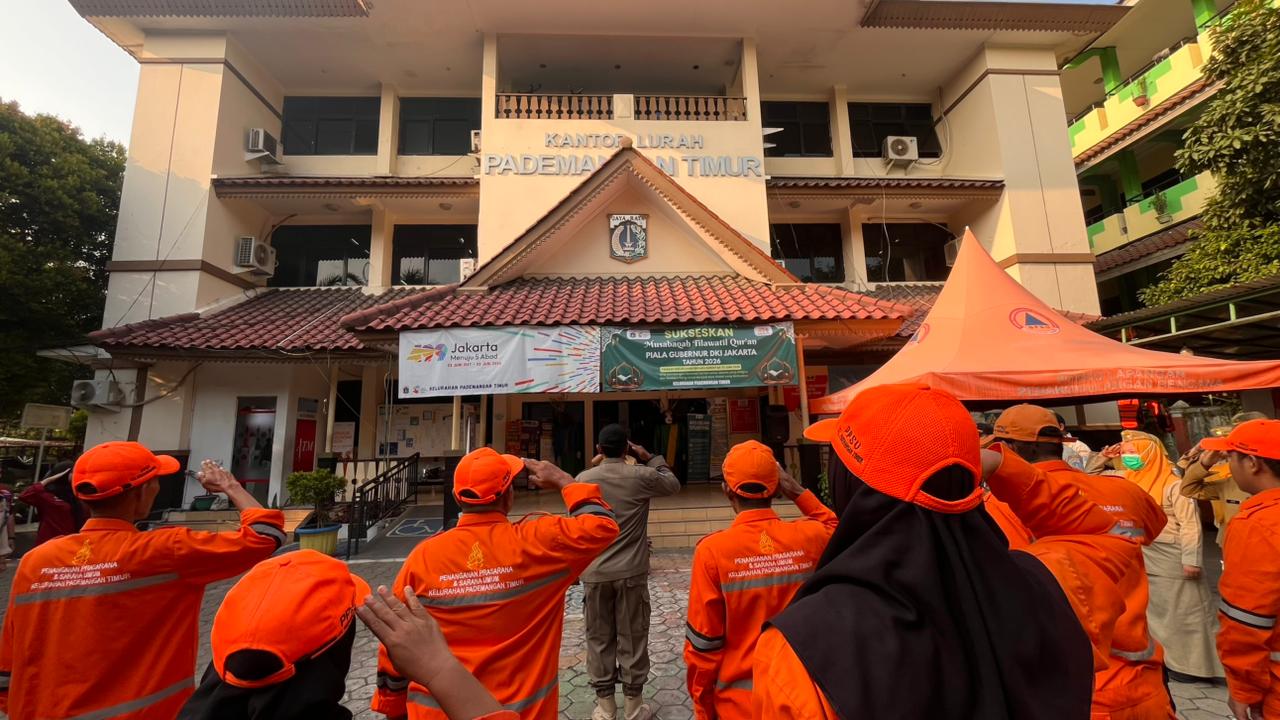 Apel Pagi Senin, 29 Juni 2026, di Halaman Kantor Kelurahan Pademangan Timur, diikuti oleh ASN, PTSP, Pusdatin, PJLP RPTRA, dan PPSU 1