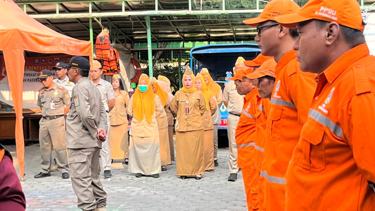 Apel Pagi Senin, 29 Juni 2026, di Halaman Kantor Kelurahan Pademangan Timur, diikuti oleh ASN, PTSP, Pusdatin, PJLP RPTRA, dan PPSU 2