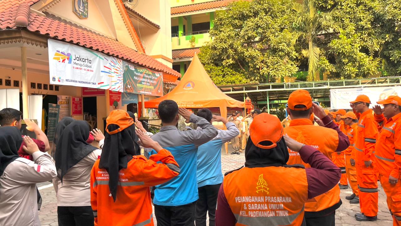 Apel Pagi Senin, 29 Juni 2026, di Halaman Kantor Kelurahan Pademangan Timur, diikuti oleh ASN, PTSP, Pusdatin, PJLP RPTRA, dan PPSU 4