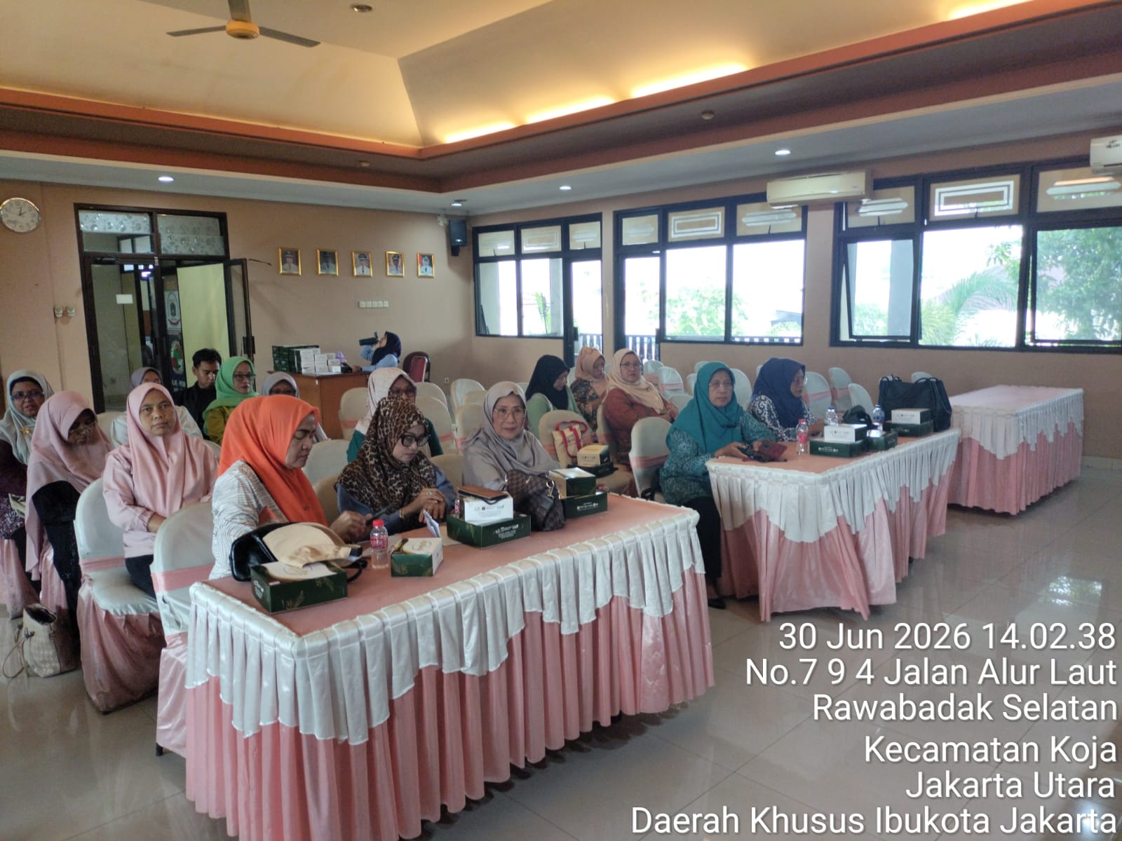Rembug Stunting Tingkat Kelurahan Rawa Badak Selatan Perkuat Sinergi Menuju Generasi Sehat Bebas Stunting 6