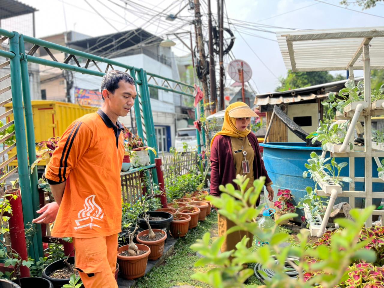 Monitoring Kasi Ekbang Terkait Penataan Kawasan TW 3 dan Pengembangan Hidroponik Zona PPSU Kelurahan Pademangan Timur Selasa, 30 Juni 2026 6