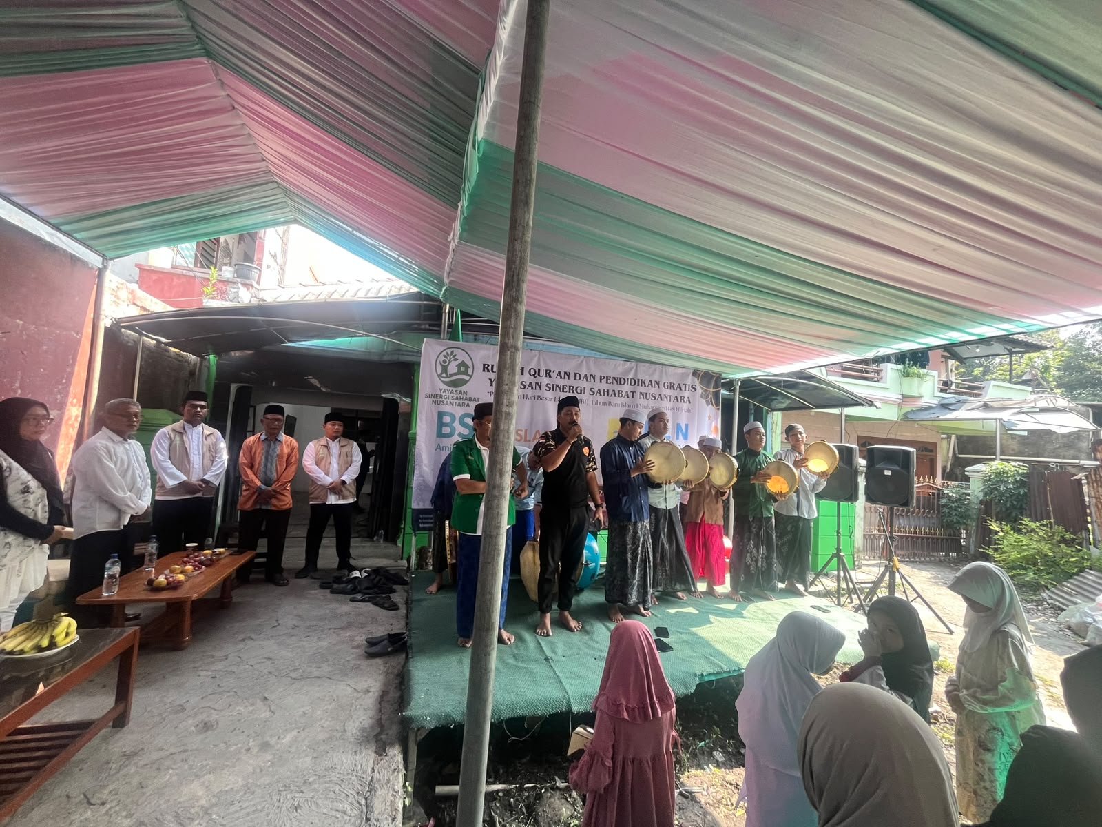 Peringatan hari besar islam Muharrmam santunan yatim dan duafa. 1