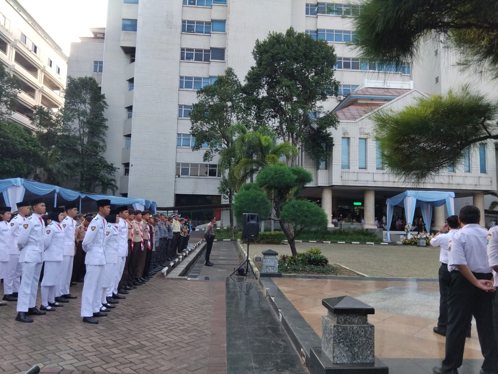 Kolaborasi Kelurahan Pademangan Timur dalam Apel Pagi Peringatan HUT Bhayangkara ke-80 Tahun 2026 3