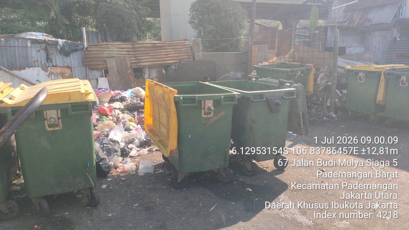 Meninjau dan Monitoring TPS sampah di RW 12. 1