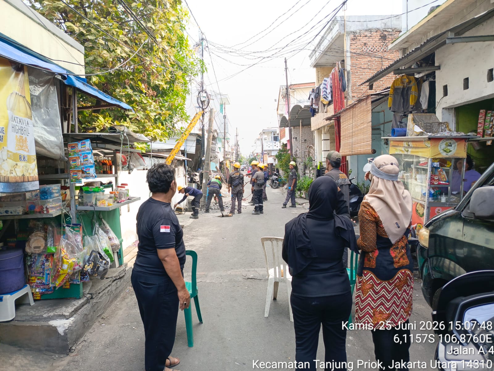 Monitoring Pergantian Tiang Listrik PLN dan Koordinasi Pemasangan PJU di RW.04 RT.07 Kelurahan Tanjung Priok 3