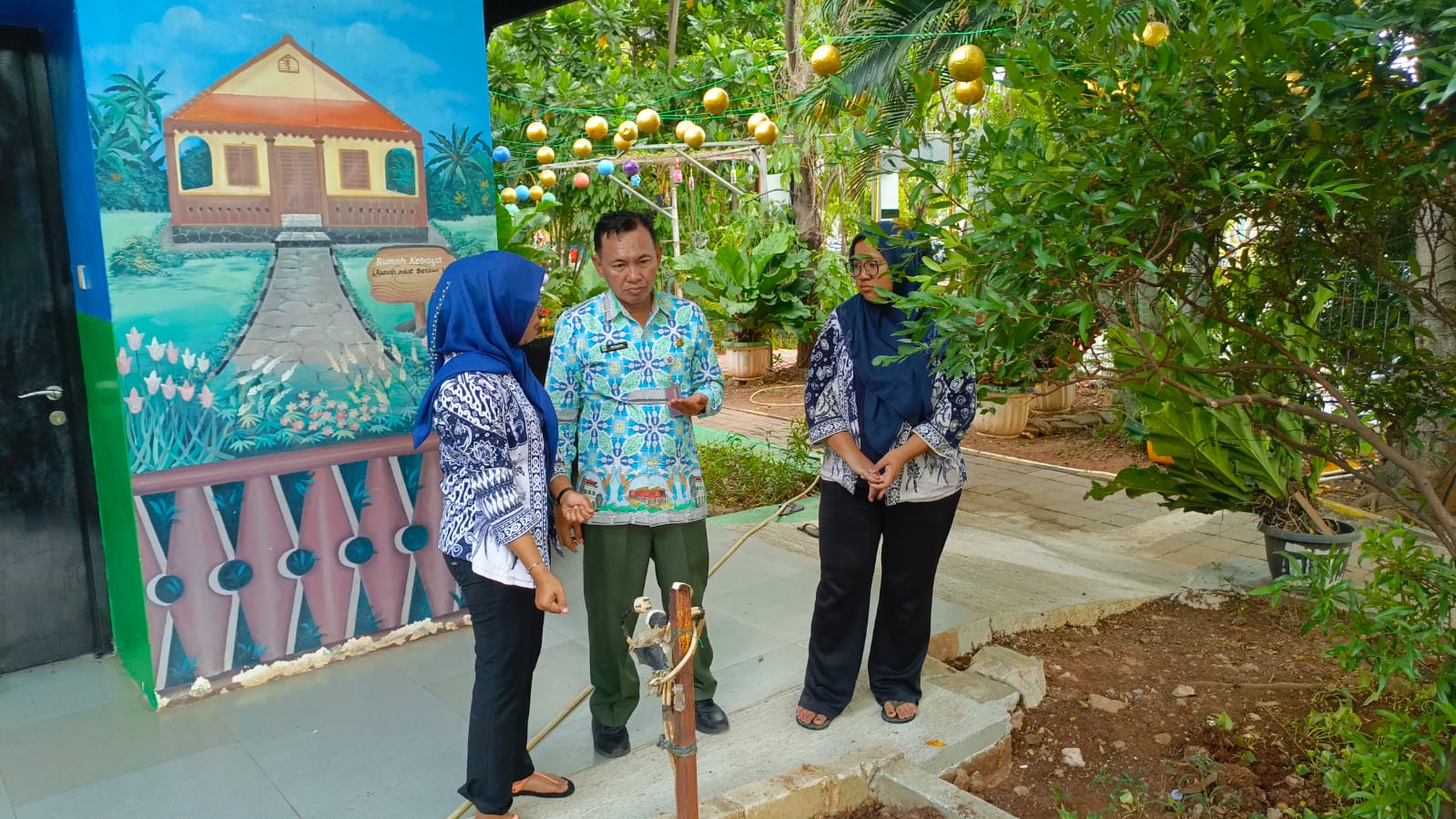 Monitoring RPTRA Rasela, Lurah Rawa Badak Selatan Pastikan Fasilitas Publik Tetap Nyaman dan Terawat 6