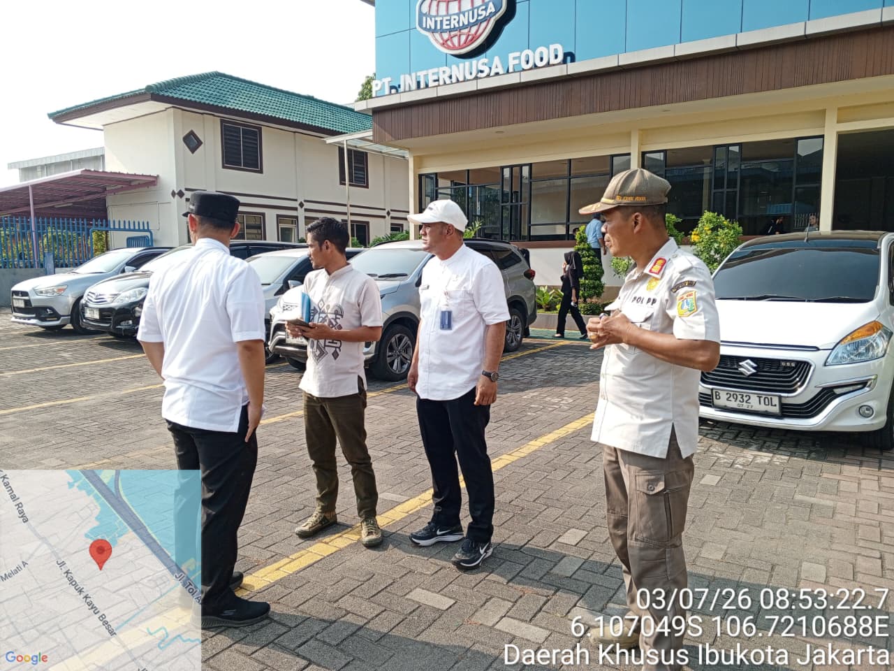 Perkuat Pengawasan Lingkungan, Kelurahan Kamal Muara Laksanakan Inspeksi Saluran Air di Kawasan PT Internusa Food 2