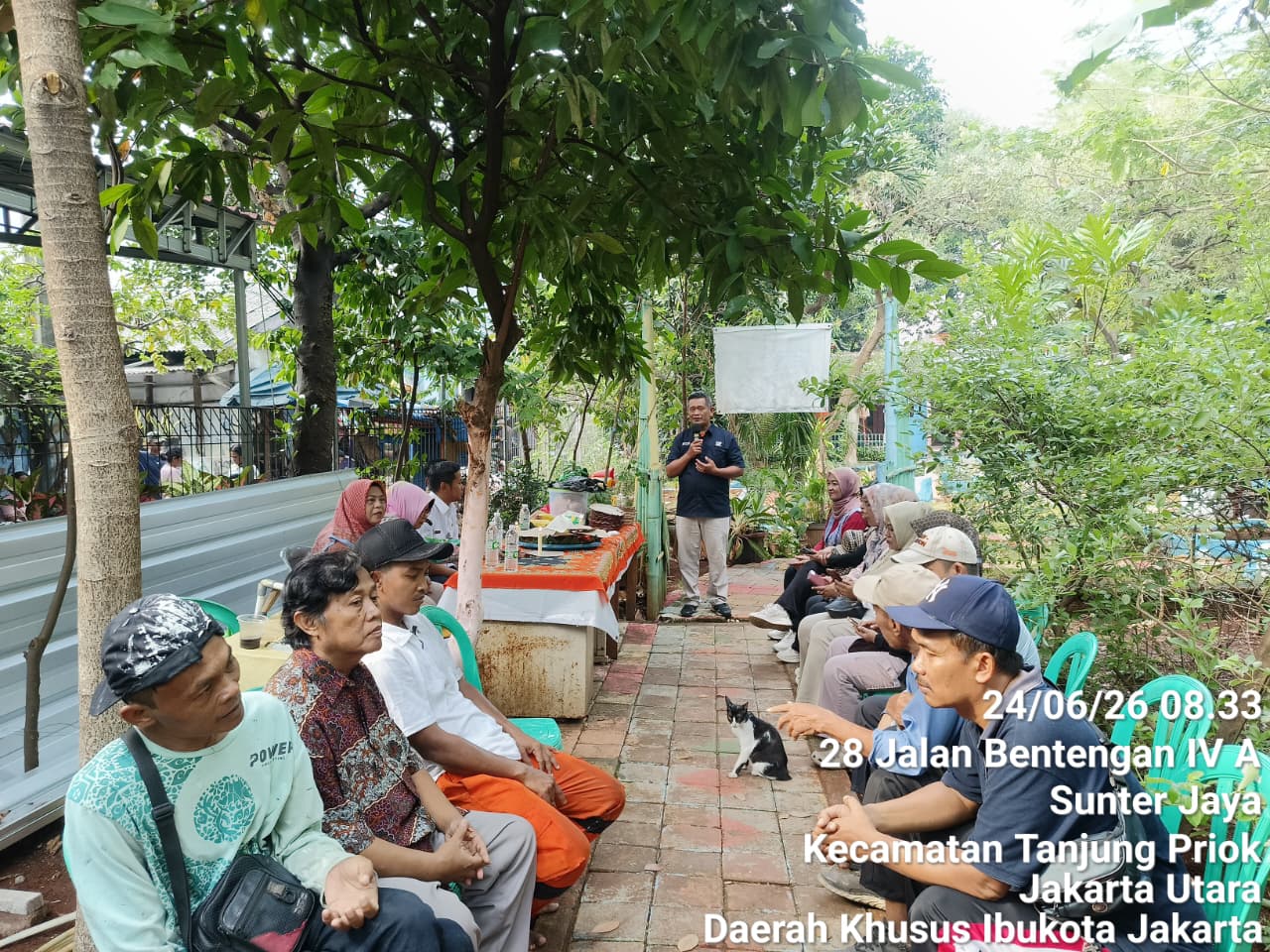 Wujud Syukur Tata Kelola Lingkungan, RW 05 Kelurahan Sunter Jaya Gelar Tasyakuran Bank Sampah 4