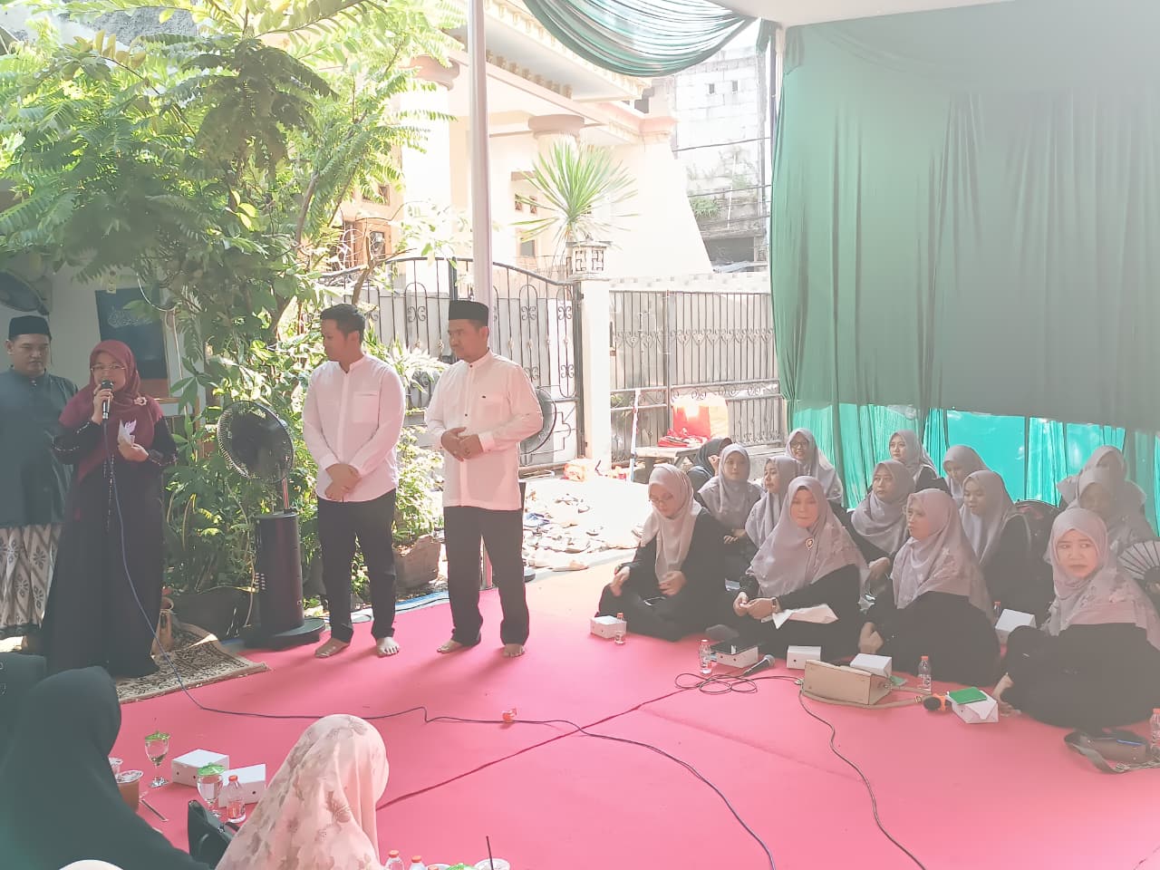 Tebar Kebaikan di Lingkungan, Majelis Taklim Nurul Husna RW 09 Gelar Santunan Anak Yatim dan Dhuafa 3