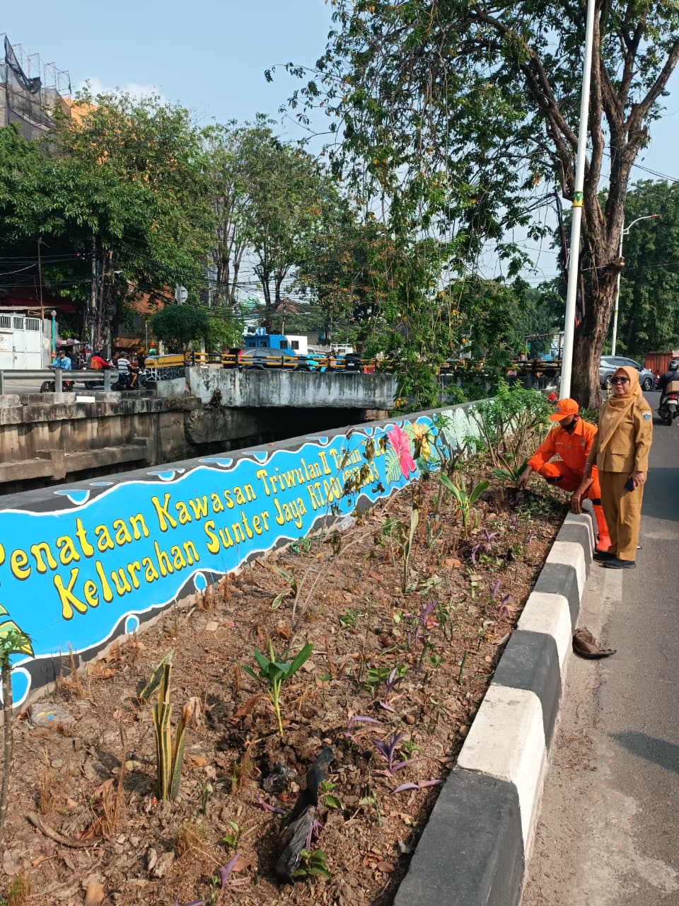 Optimalkan Pengelolaan Sampah dan Estetika Lingkungan, Jajaran Kelurahan Sunter Jaya Monitoring Penataan Kawasan dan TPS 3R 2