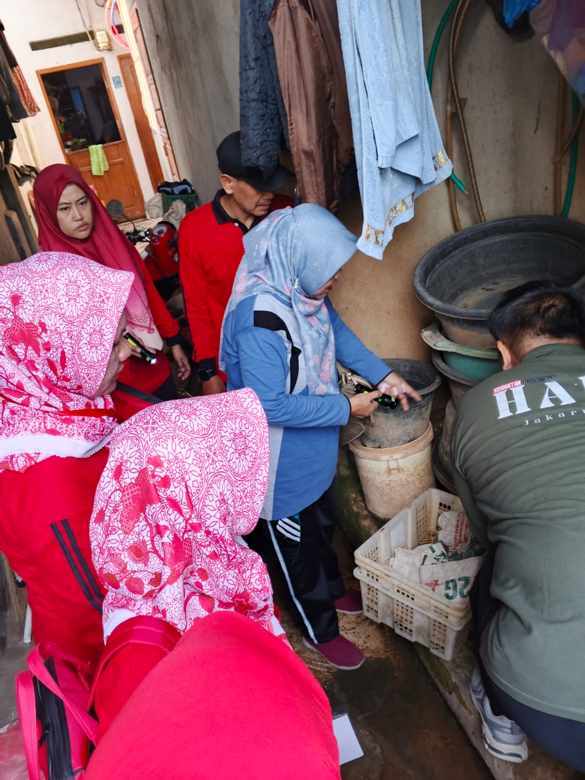 Kegiatan Pemberantasan Sarang Nyamuk (PSN) di Wilayah RW.09 Kelurahan Tanjung Priok 2