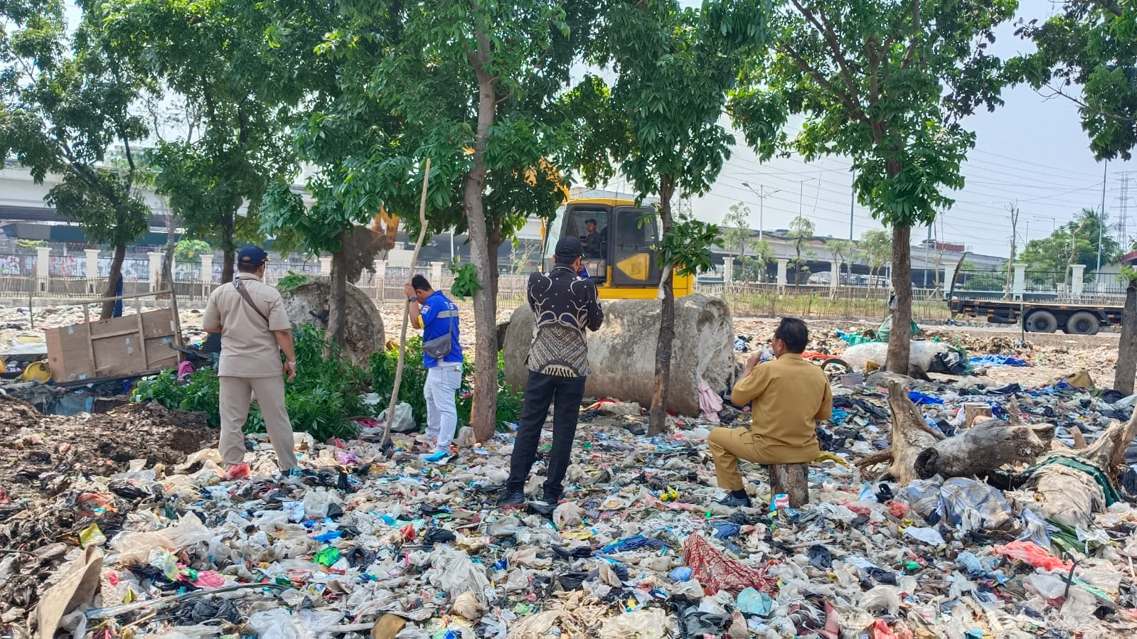 Kelurahan Papanggo Gelar Puskesmas Keliling dan Aksi Bersih Lingkungan untuk Tingkatkan Kesehatan serta Kebersihan Wilayah 4