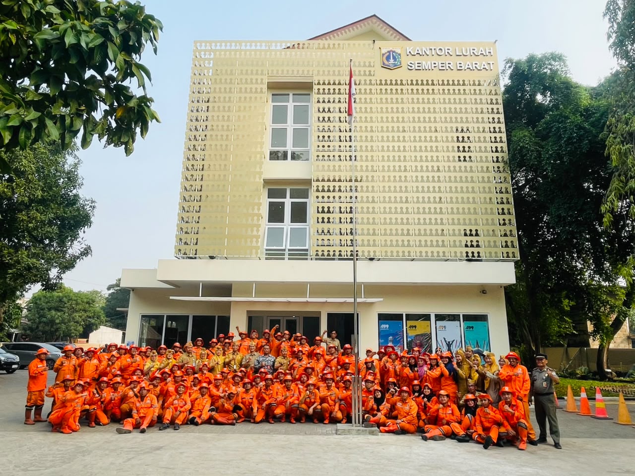 Apel Pagi  ASN & PPSU Kelurahan Semper Barat yang dipimpin oleh Sekretaris Camat Kecamatan Cilincing 4