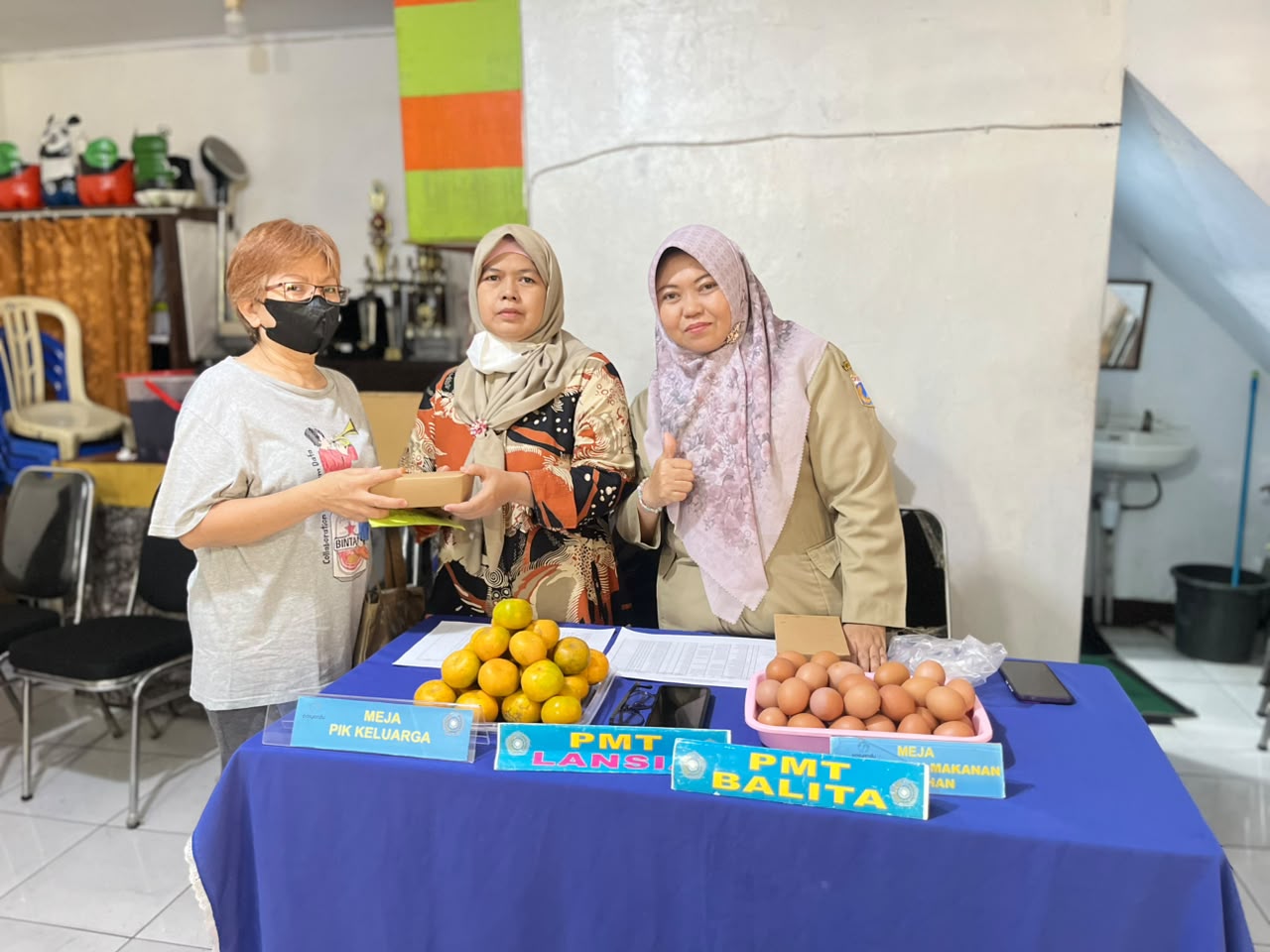 Monitoring Kasi Kesra dalam Pelaksanaan Posyandu Balita dan Lansia RW 006 Kelurahan Pademangan Timur 4
