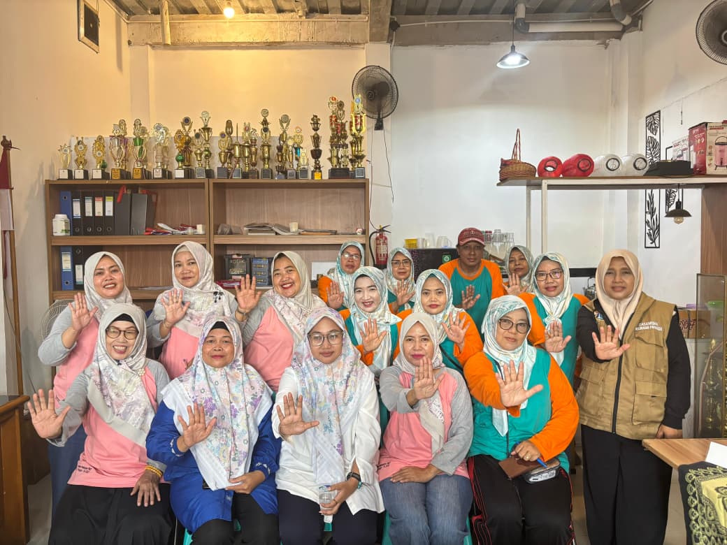 Ketua TP PKK Kelurahan Papanggo Monitoring Pelaksanaan Posyandu Balita dan Lansia Setia Mekar di RW 001 6
