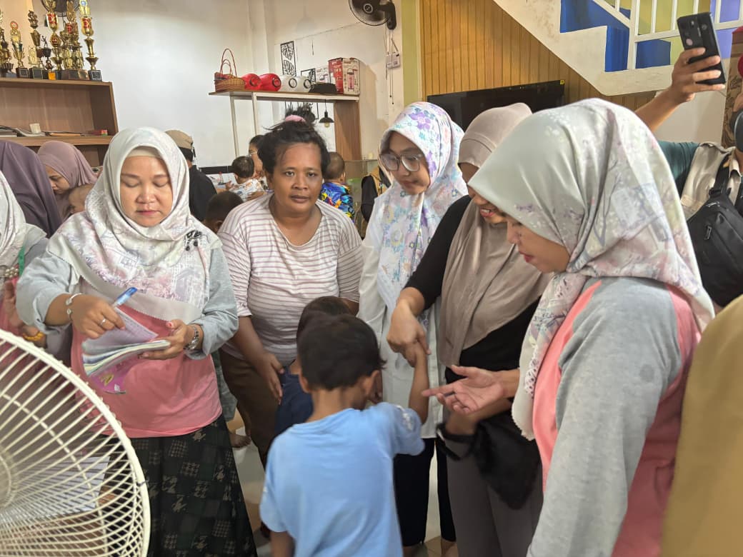 Ketua TP PKK Kelurahan Papanggo Monitoring Pelaksanaan Posyandu Balita dan Lansia Setia Mekar di RW 001 3