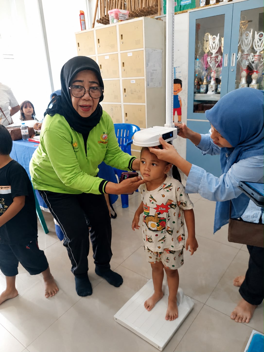 Pelaksanaan Posyandu Lansia dan Balita RW 004 Kelurahan Pademangan Timur 1