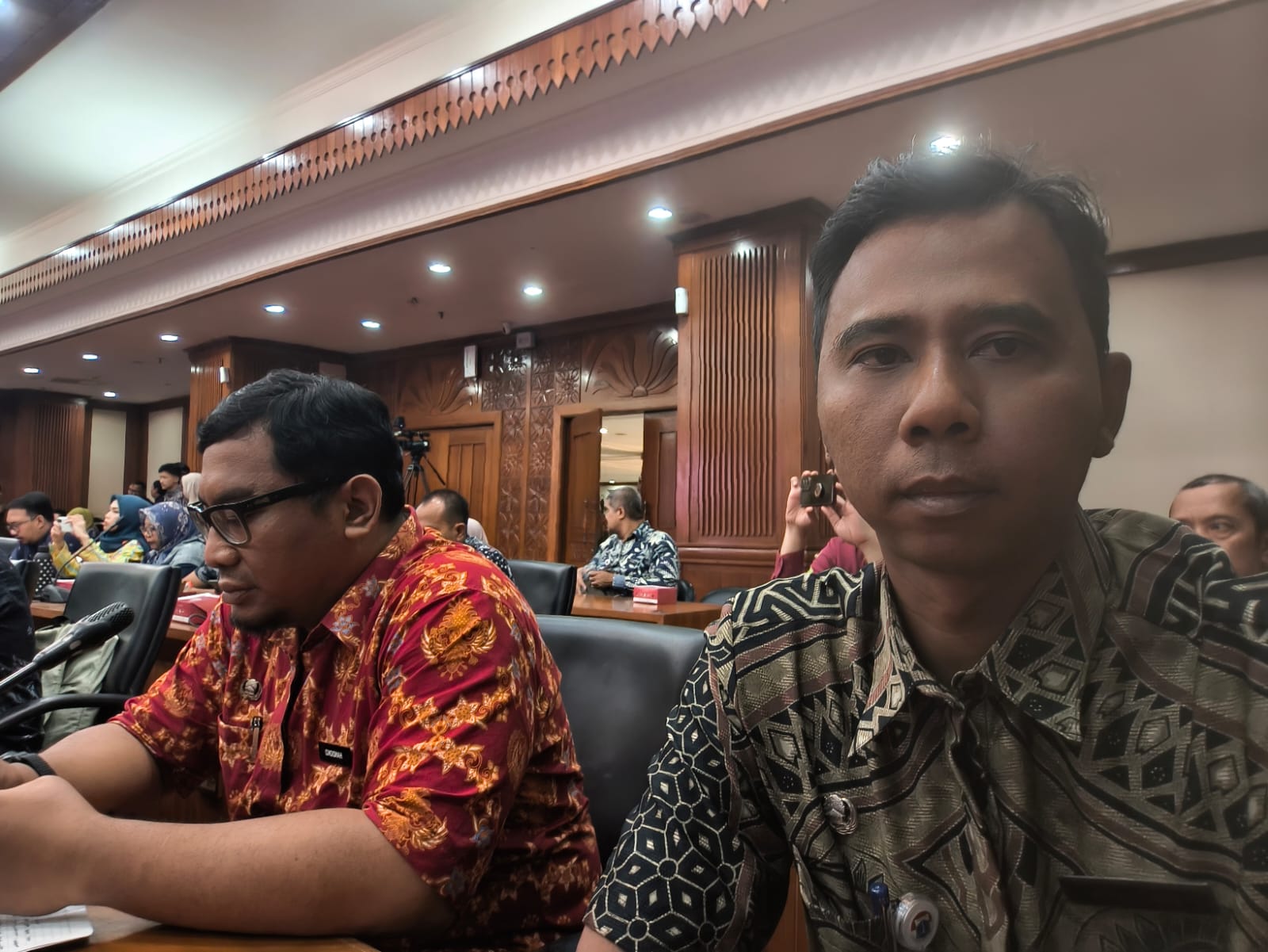Sekretaris Kelurahan Rawa Badak Selatan Tingkatkan Kompetensi ASN melalui Kegiatan Pemahaman Peraturan Kepegawaian 2