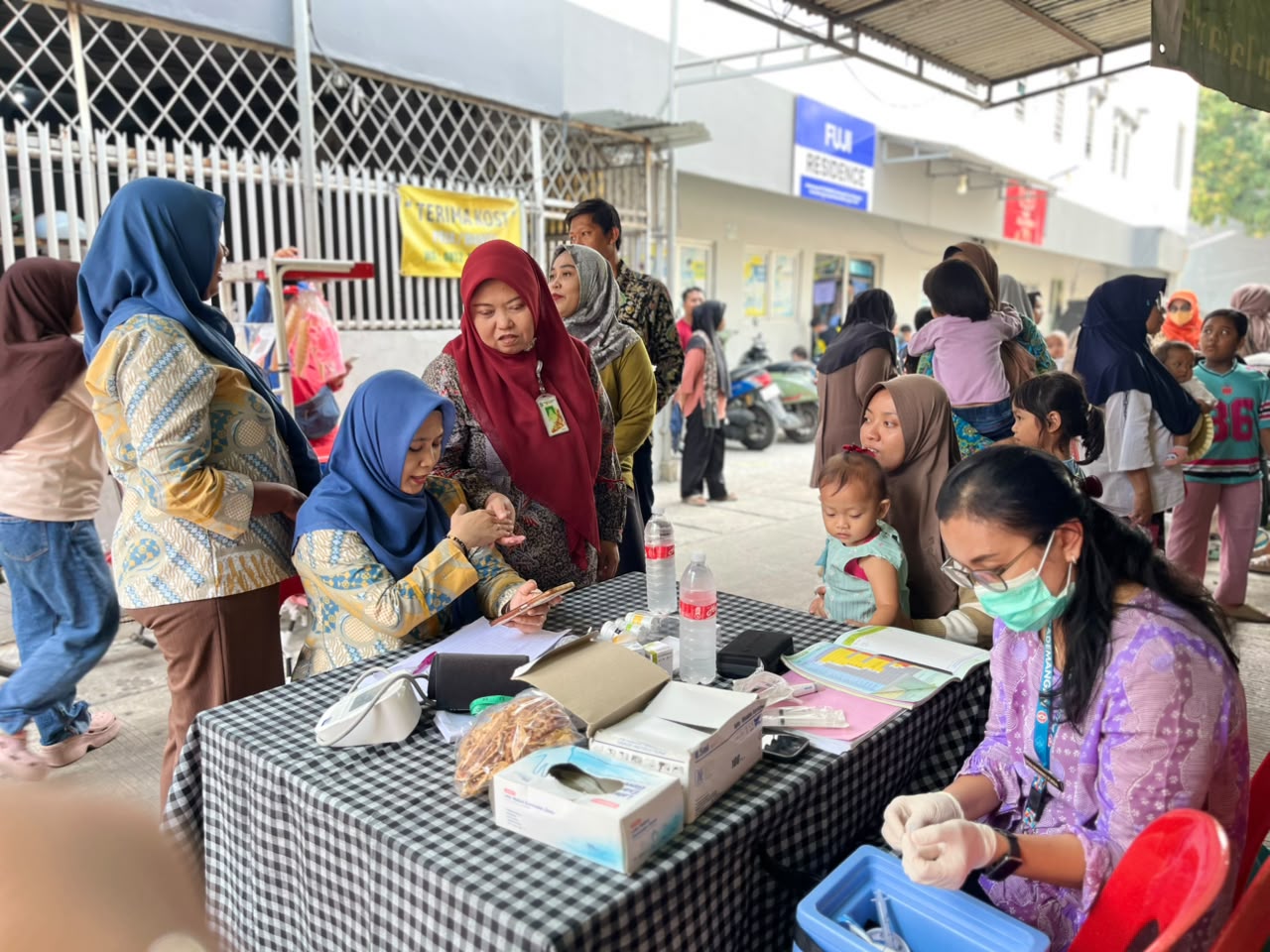 Monitoring Kegiatan Posyandu RW 001 Wilayah Kelurahan Pademangan Timur 6