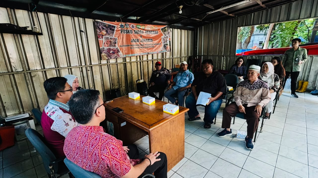 BPJS Ketenagakerjaan Cabang Mangga Dua Salurkan Santunan Jaminan Kematian kepada Ahli Waris Pengurus RT 11 RW 07 di Kelurahan Pademangan Barat 2