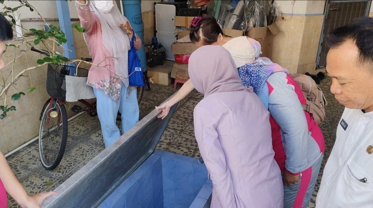 Kelurahan Papanggo Perkuat Upaya Pencegahan DBD Melalui Kegiatan PSN Mandiri di RW 010 5