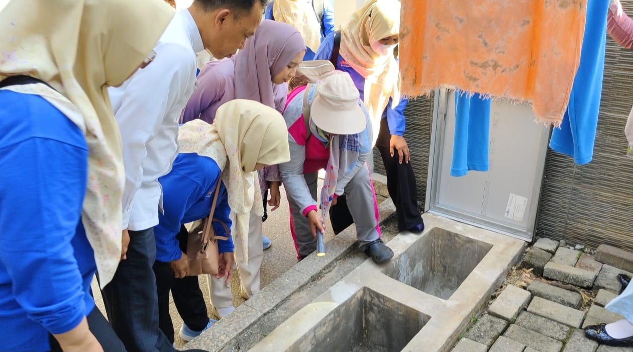 Kelurahan Papanggo Perkuat Upaya Pencegahan DBD Melalui Kegiatan PSN Mandiri di RW 010 4