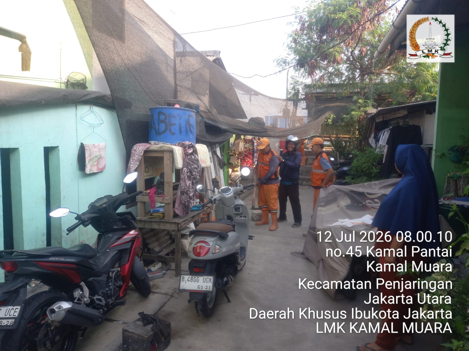 Sinergi Kerja Bakti di Kampung Nelayan, PPSU Kelurahan Kamal Muara Bersama Warga Bersihkan Saluran Air Demi Cegah Genangan 2