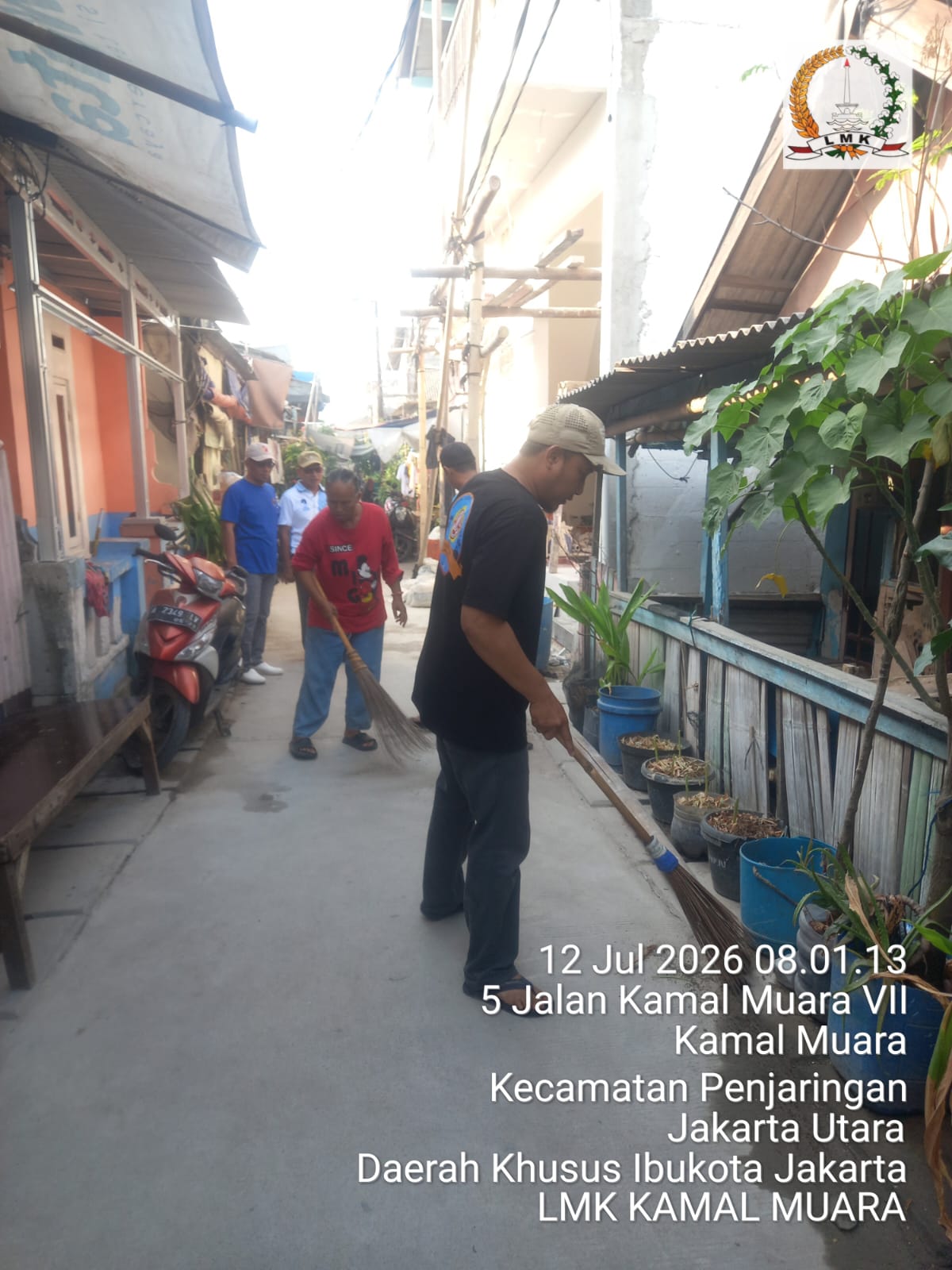 Sinergi Kerja Bakti di Kampung Nelayan, PPSU Kelurahan Kamal Muara Bersama Warga Bersihkan Saluran Air Demi Cegah Genangan 4
