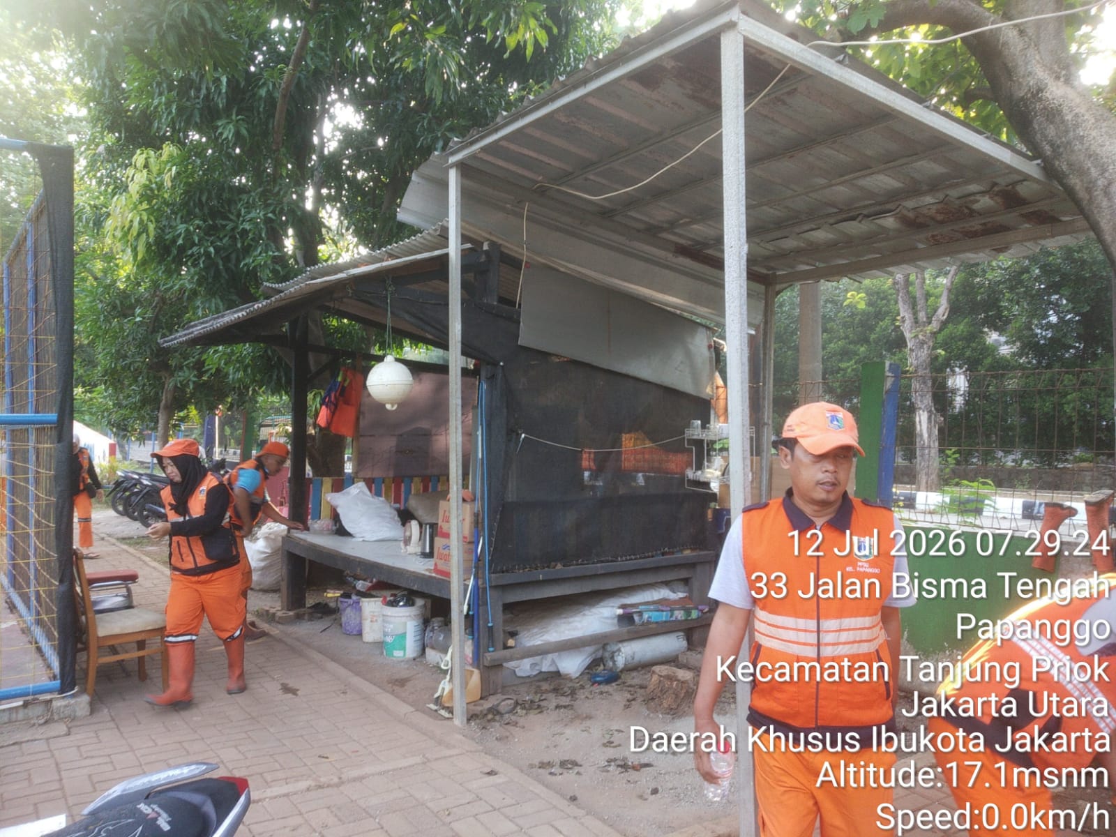 Kolaborasi Pemerintah dan Warga, Kerja Bakti di RPTRA Manggala Bisma Wujudkan Lingkungan Bersih dan Sehat 5