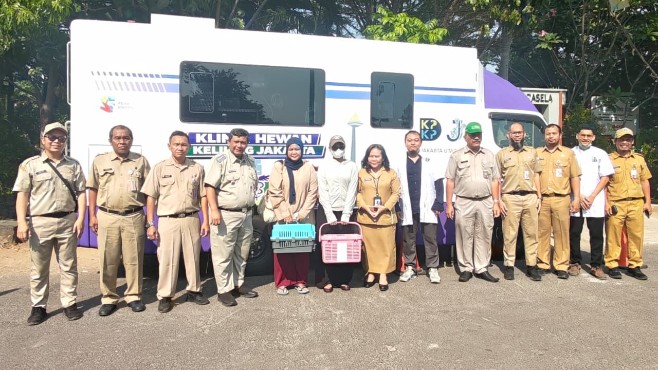 Pelayanan Kesehatan Hewan Sudin KPKP Jakarta Utara Hadir di RPTRA Rasela, Lurah Rawa Badak Selatan Tinjau Langsung Kegiatan 4