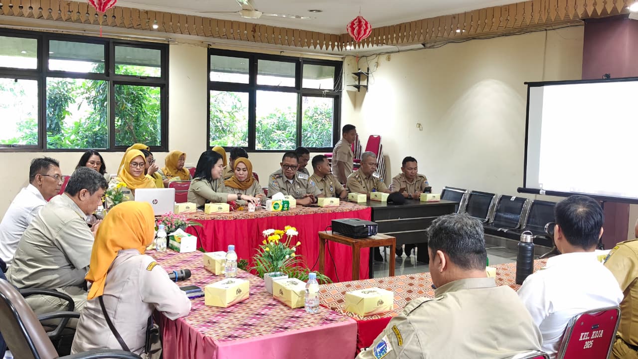 Lurah Rawa Badak Selatan Hadiri Rapat Koordinasi Mingguan Tingkat Kecamatan Koja 1