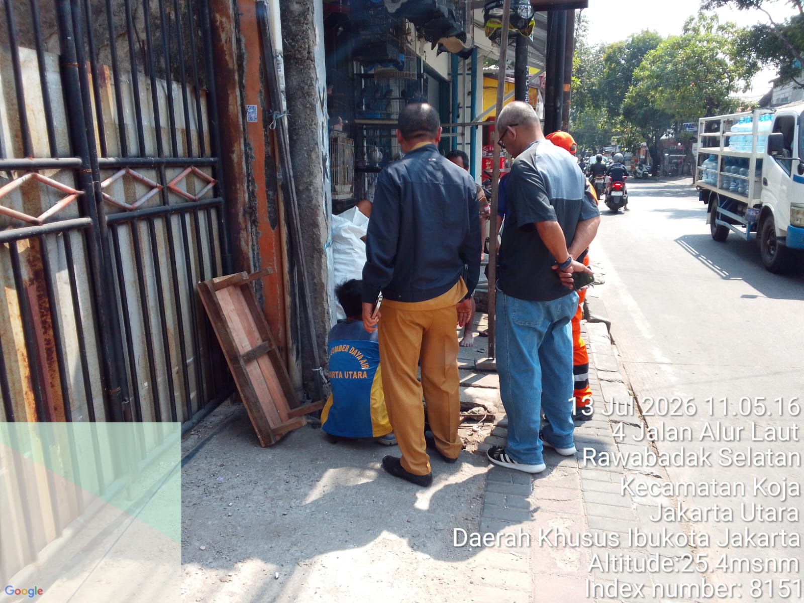 Kasi Ekonomi dan Pembangunan Monitoring Pengerukan Lumpur di Jalan Alur Laut 2