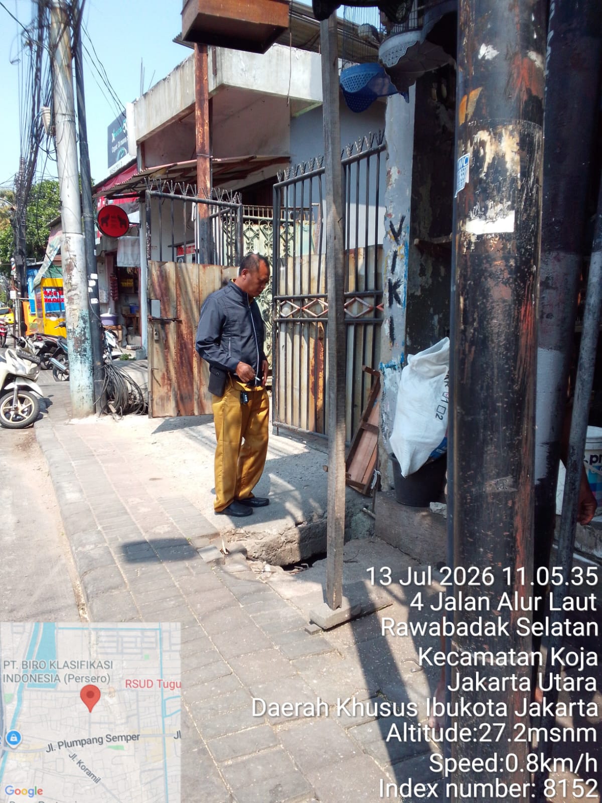 Kasi Ekonomi dan Pembangunan Monitoring Pengerukan Lumpur di Jalan Alur Laut 3