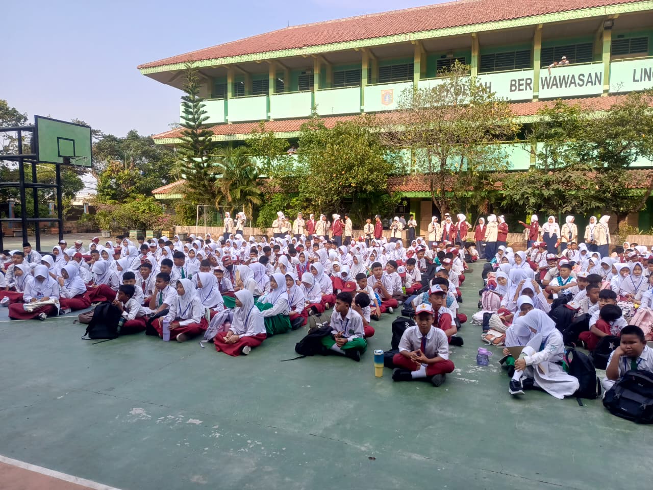 Semangat Tahun Ajaran Baru 2026, Lurah Kamal Muara Resmi Buka MPLS SMPN 120 dengan Pesan Inspiratif untuk Generasi Berprestasi 1