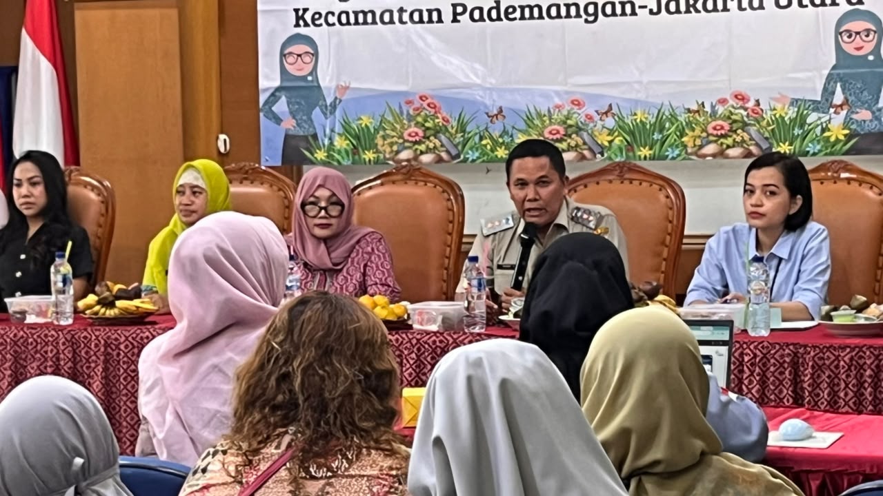 Pertemuan Rutin Bulan Juli Tim Penggerak PKK Kelurahan Pademangan Timur: Memperkuat Sinergi, Pemberdayaan Keluarga, dan Kolaborasi untuk Mewujudkan Masyarakat yang Mandiri dan Sejahtera 4