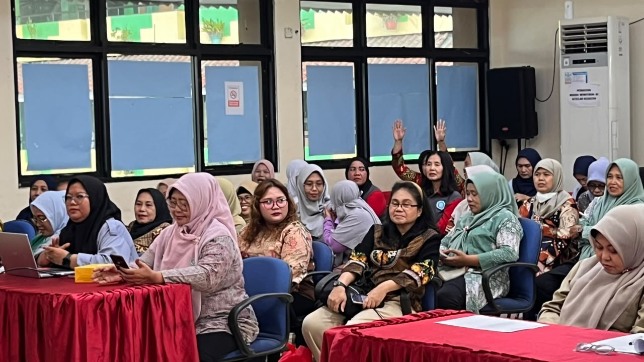 Pertemuan Rutin Bulan Juli Tim Penggerak PKK Kelurahan Pademangan Timur: Memperkuat Sinergi, Pemberdayaan Keluarga, dan Kolaborasi untuk Mewujudkan Masyarakat yang Mandiri dan Sejahtera 3