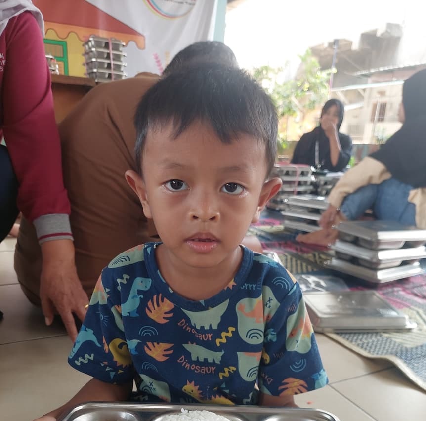 Pendistribusian Makan Bergizi Gratis (MBG) B3: Wujud Nyata Komitmen Meningkatkan Gizi Masyarakat dan Mewujudkan Generasi Indonesia yang Sehat, Cerdas, dan Berkualitas 3
