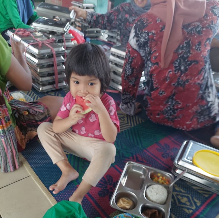 Pendistribusian Makan Bergizi Gratis (MBG) B3: Wujud Nyata Komitmen Meningkatkan Gizi Masyarakat dan Mewujudkan Generasi Indonesia yang Sehat, Cerdas, dan Berkualitas 4