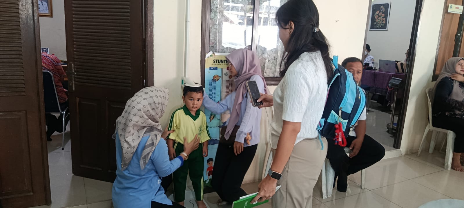 Wujudkan Masyarakat Sehat Kelurahan Kelapa Gading Timur Pantau Posyandu RW 003 5