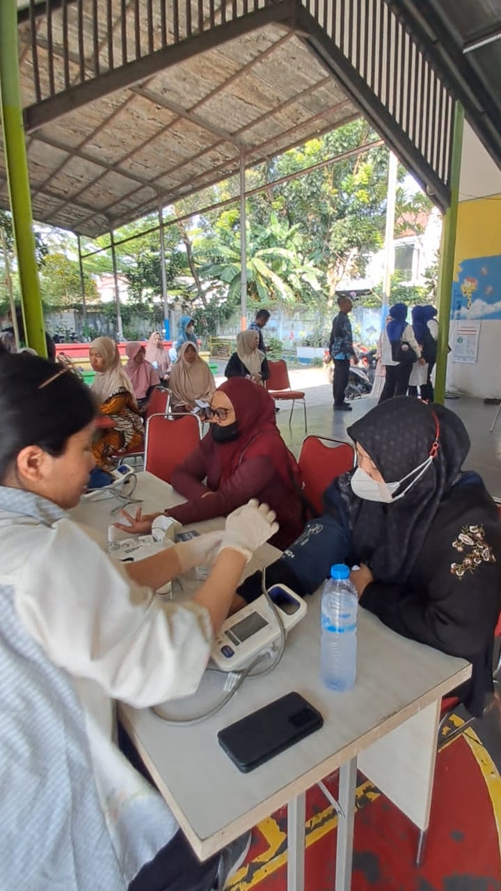 Monitoring CKG dan Pengambilan Kupon Pangan Murah 1