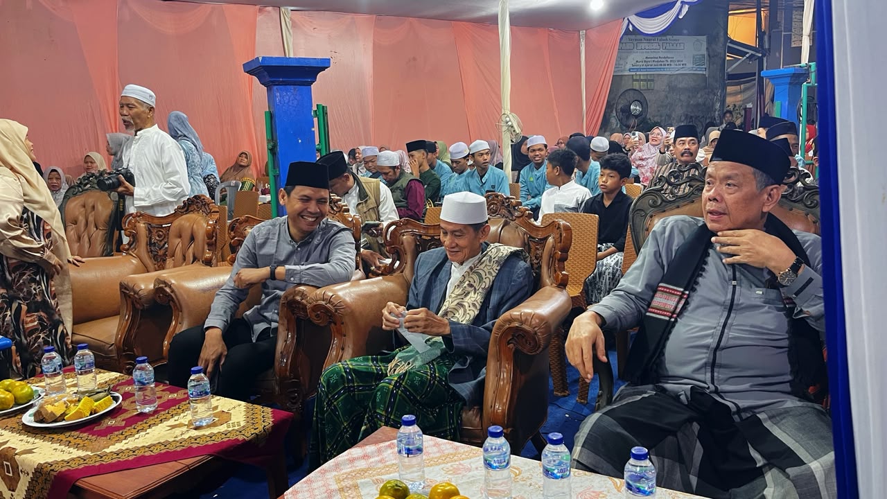 pelaksanaan peringatan Hari Raya Anak Yatim dalam rangka menyambut 10 Muharram yang diselenggarakan oleh Yayasan Nuurul Faalah, Kelurahan Sunter Jaya 5