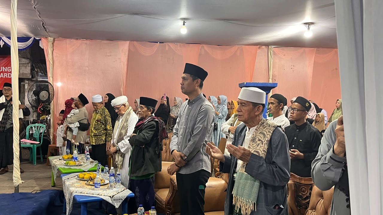pelaksanaan peringatan Hari Raya Anak Yatim dalam rangka menyambut 10 Muharram yang diselenggarakan oleh Yayasan Nuurul Faalah, Kelurahan Sunter Jaya 4