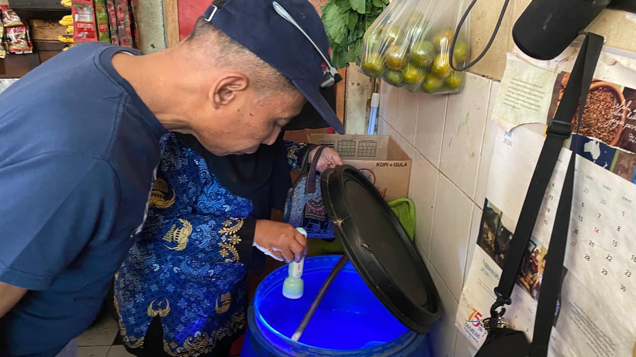 Gebyar Pemberantasan Sarang Nyamuk (PSN) RW 006: Bersama Mewujudkan Lingkungan Bersih, Sehat, dan Bebas Penyakit Melalui Gerakan Pemberantasan Jentik Nyamuk 6