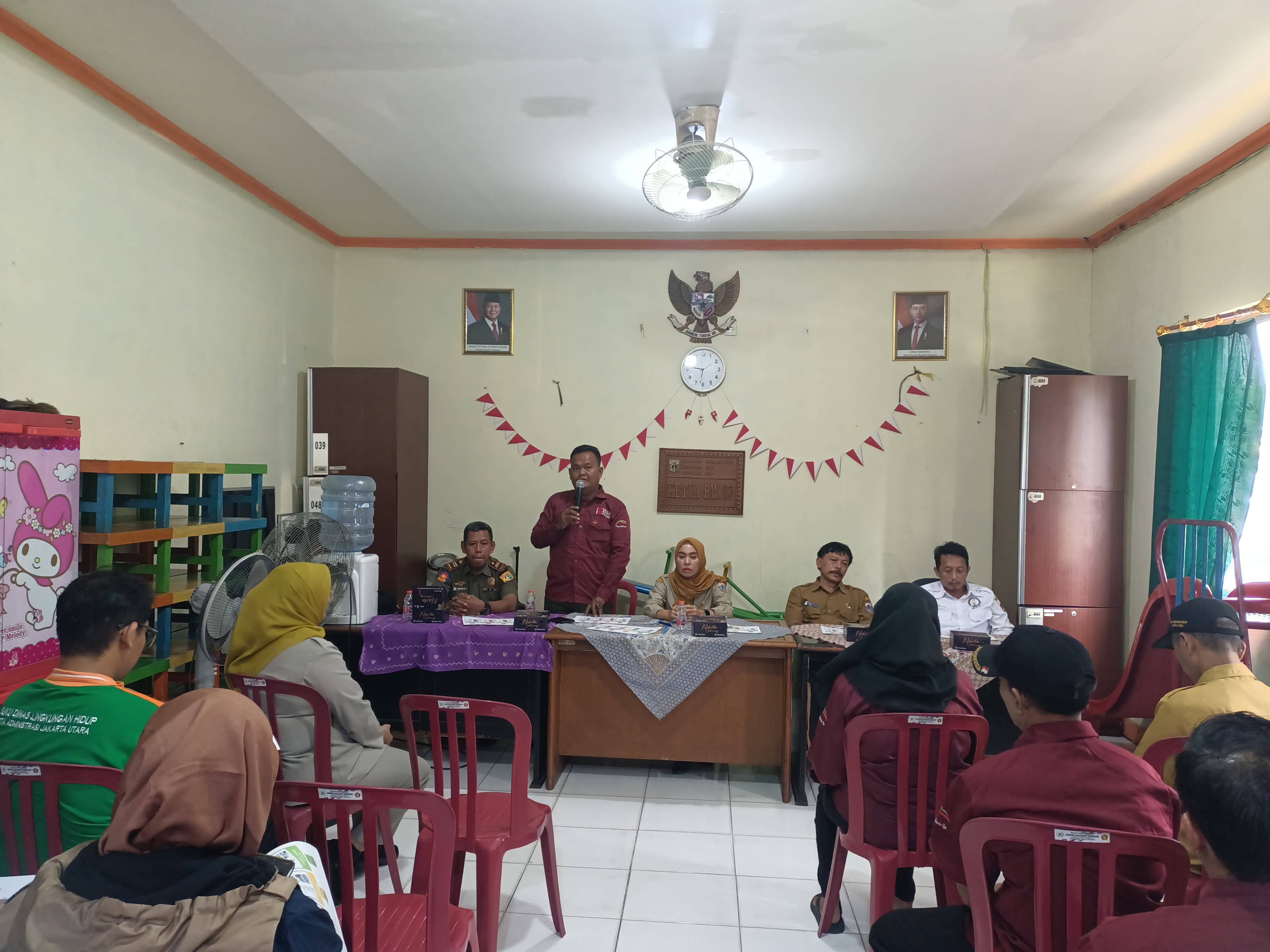 Sosialisasi Gerakan Pilah Sampah di RW 003 Kelurahan Koja 2