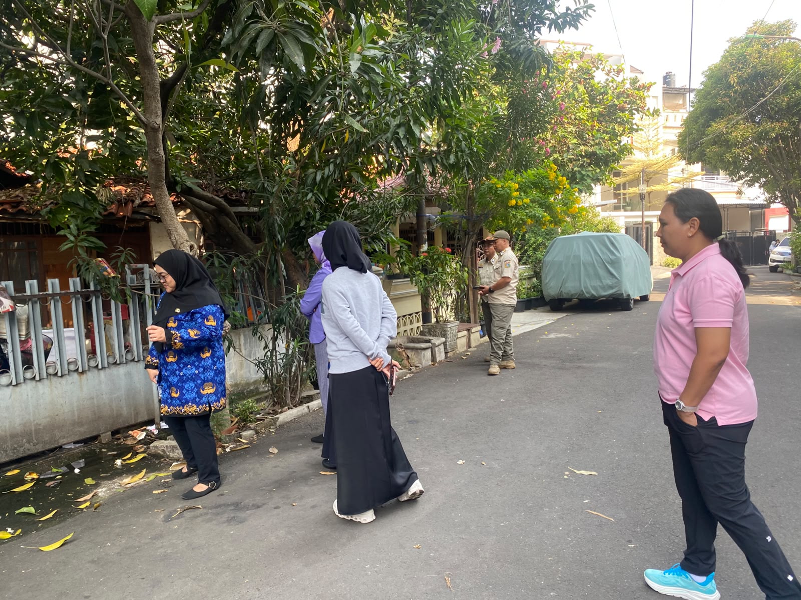 Tekan Risiko DBD, Kasi Kesra Tanjung Priok Ika Junita Tinjau Langsung Kegiatan PSN di RW 15 Sunter Agung 1