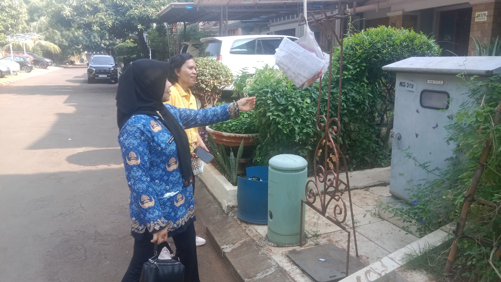 Lurah Kelurahan Kelapa Gading Timur Monitoring PSN di RW 021, Perkuat Peran Jumantik Cegah DBD 4